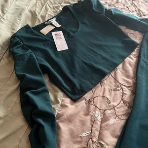 Two-piece Hunter, green crop top pants set